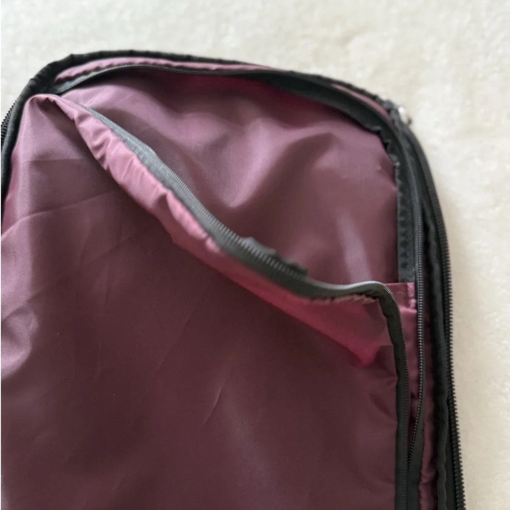 Solo New York Sling Backpack Unisex Large Black Excellent Tech Commuter Bag